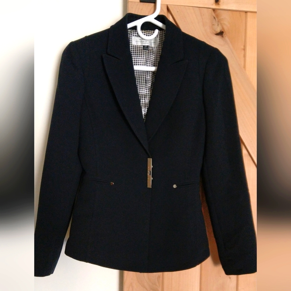Tahari lined black blazer